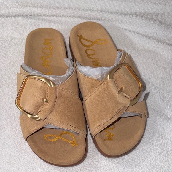 Sam Edelman Tan Sandals with Gold Buckle - Picture 2 of 4